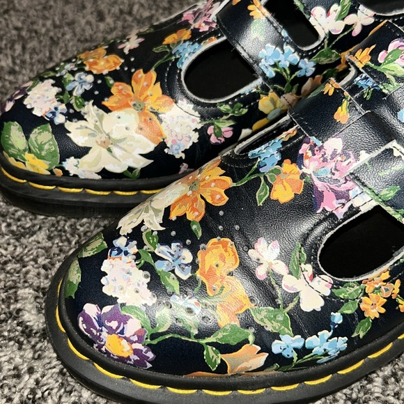 Dr. Marten's Floral Wanderlust Mary Janes Size 8 SUPER CUTE - Picture 6 of 7
